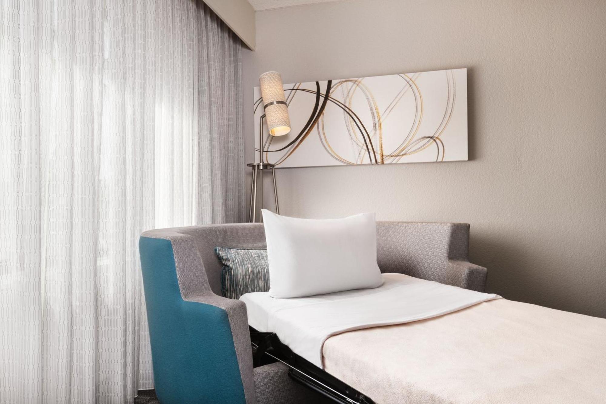 Courtyard By Marriott Daytona Beach Speedway/Airport Exterior photo
