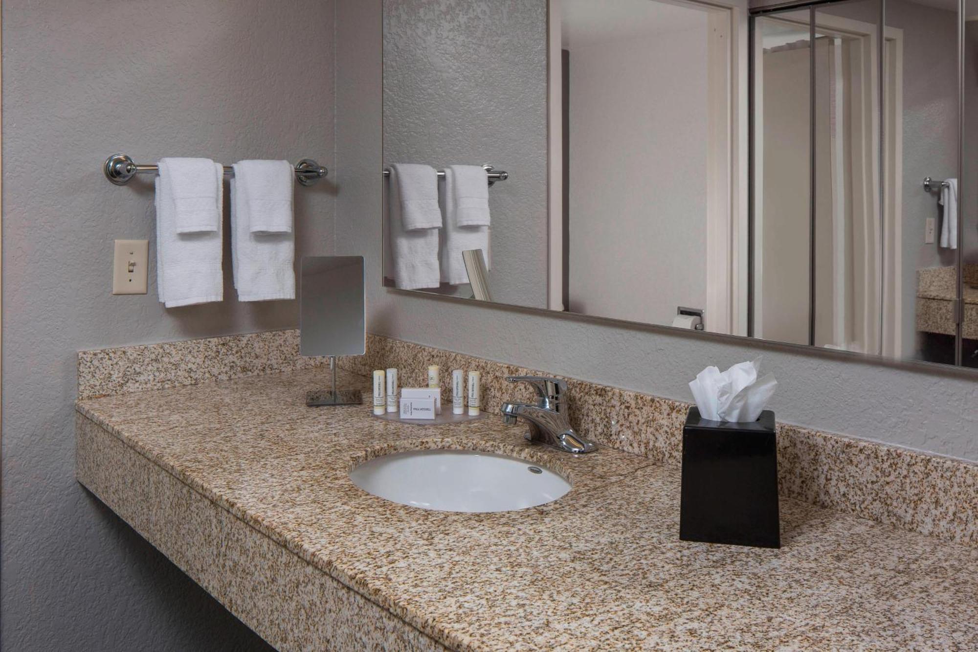 Courtyard By Marriott Daytona Beach Speedway/Airport Exterior photo