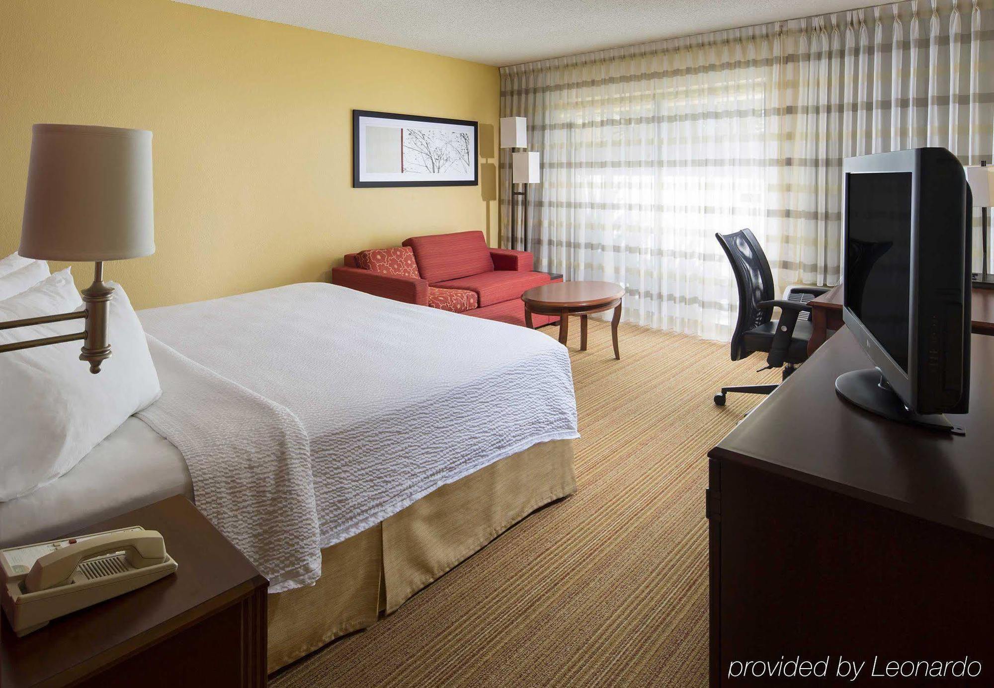 Courtyard By Marriott Daytona Beach Speedway/Airport Exterior photo