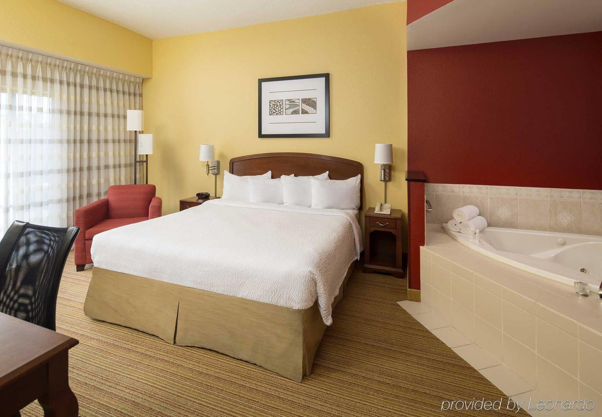 Courtyard By Marriott Daytona Beach Speedway/Airport Exterior photo